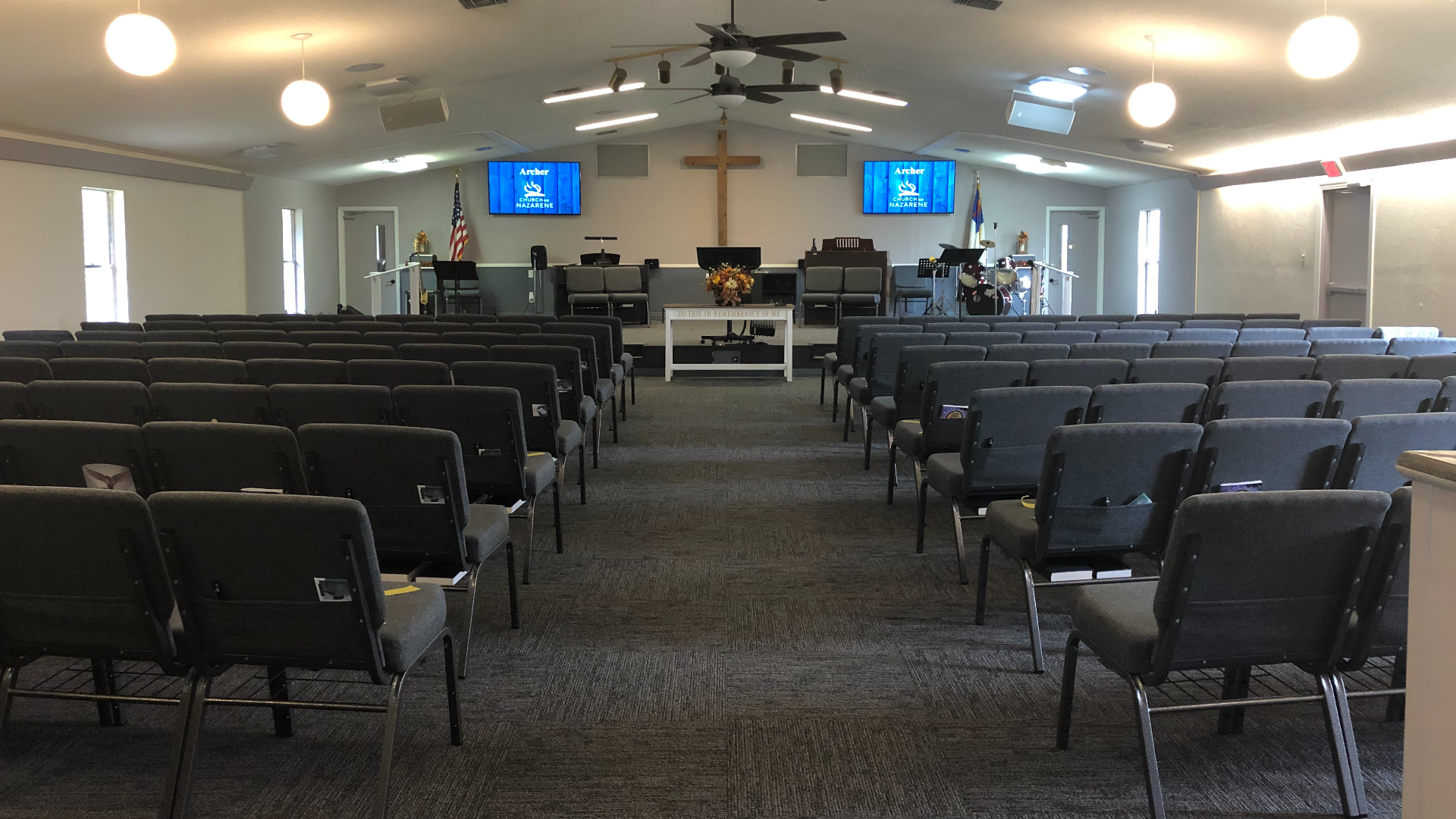 Archer Church of the Nazarene logo