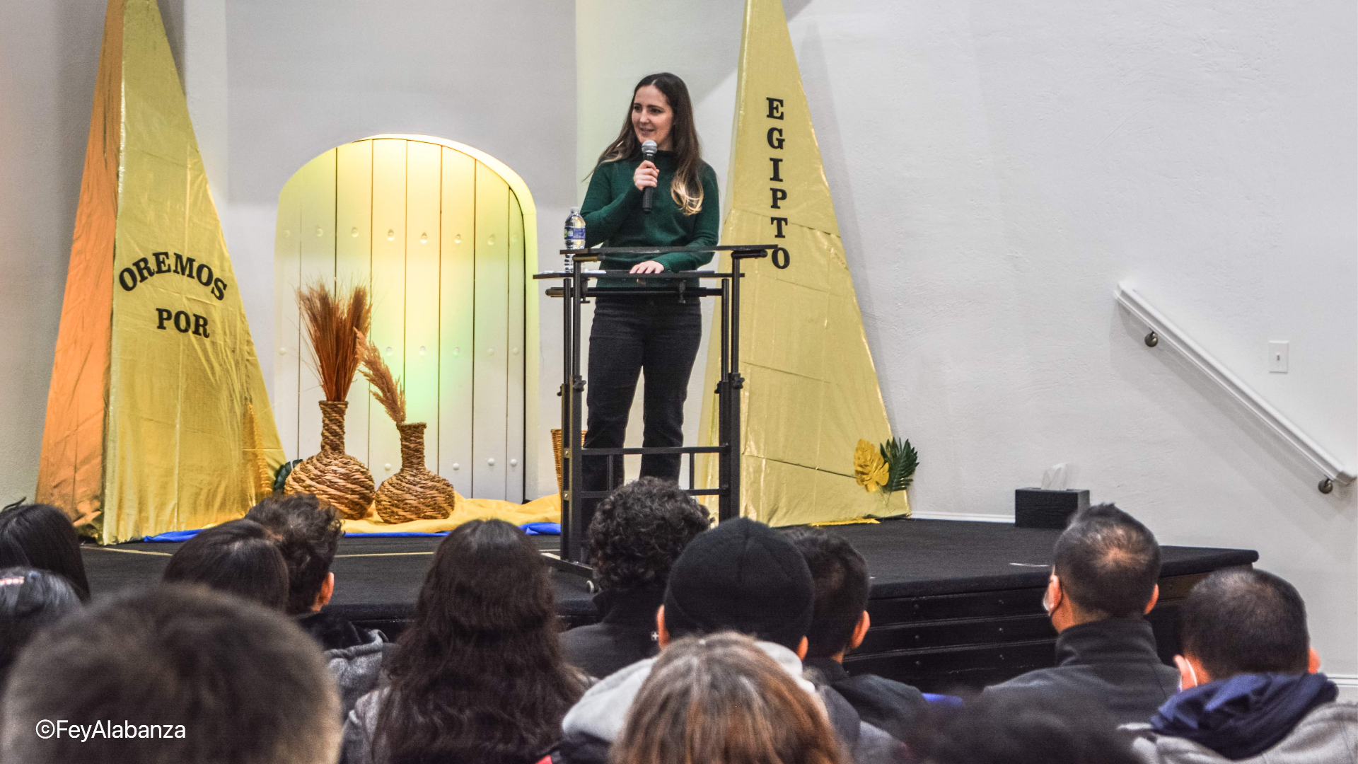 Invitada Especial - Emily Cannon