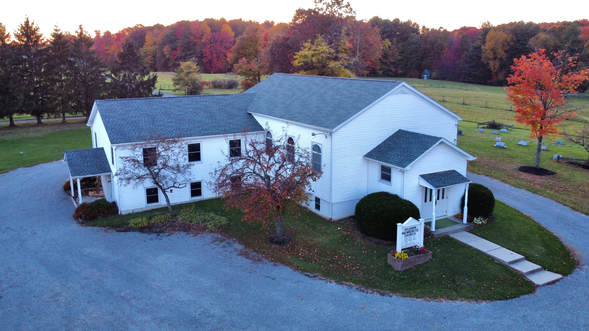 Pilgrim Mennonite Church logo