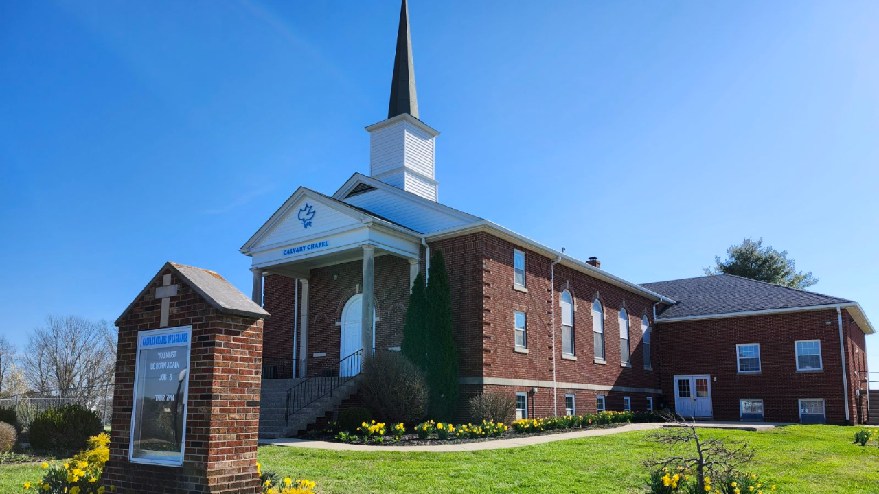 Calvary Chapel of La Grange logo